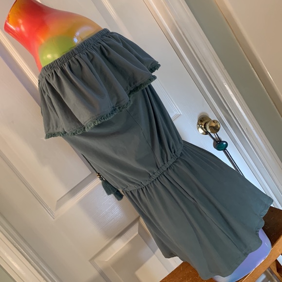 Beautiful DEREK HEART Romper - Picture 11 of 15